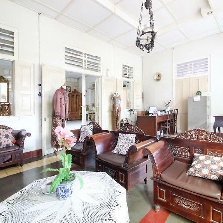 Hotel Reddoorz Syariah Near Wijilan Yogyakarta Exterior foto