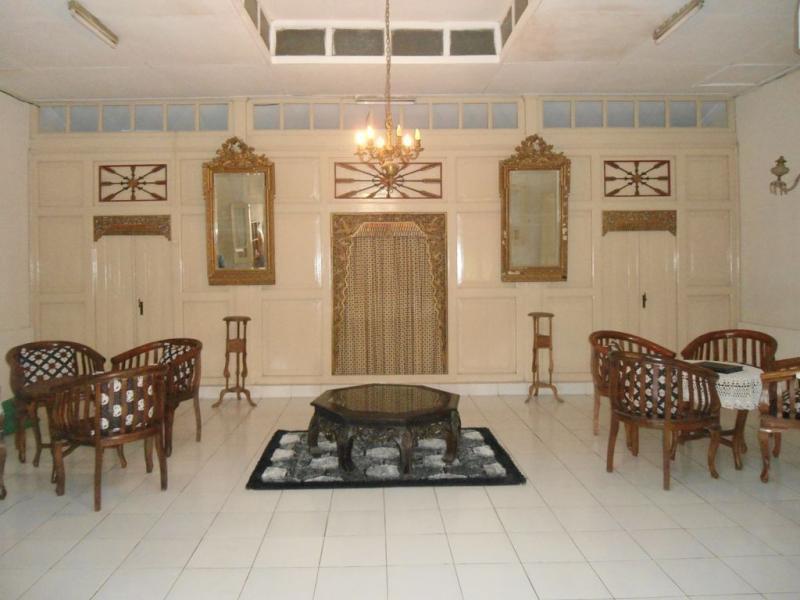 Hotel Reddoorz Syariah Near Wijilan Yogyakarta Exterior foto