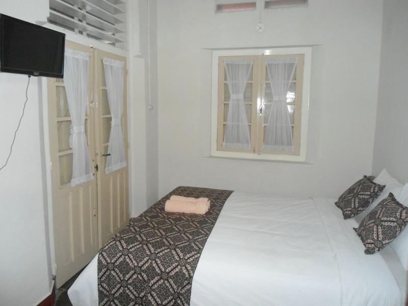 Hotel Reddoorz Syariah Near Wijilan Yogyakarta Exterior foto