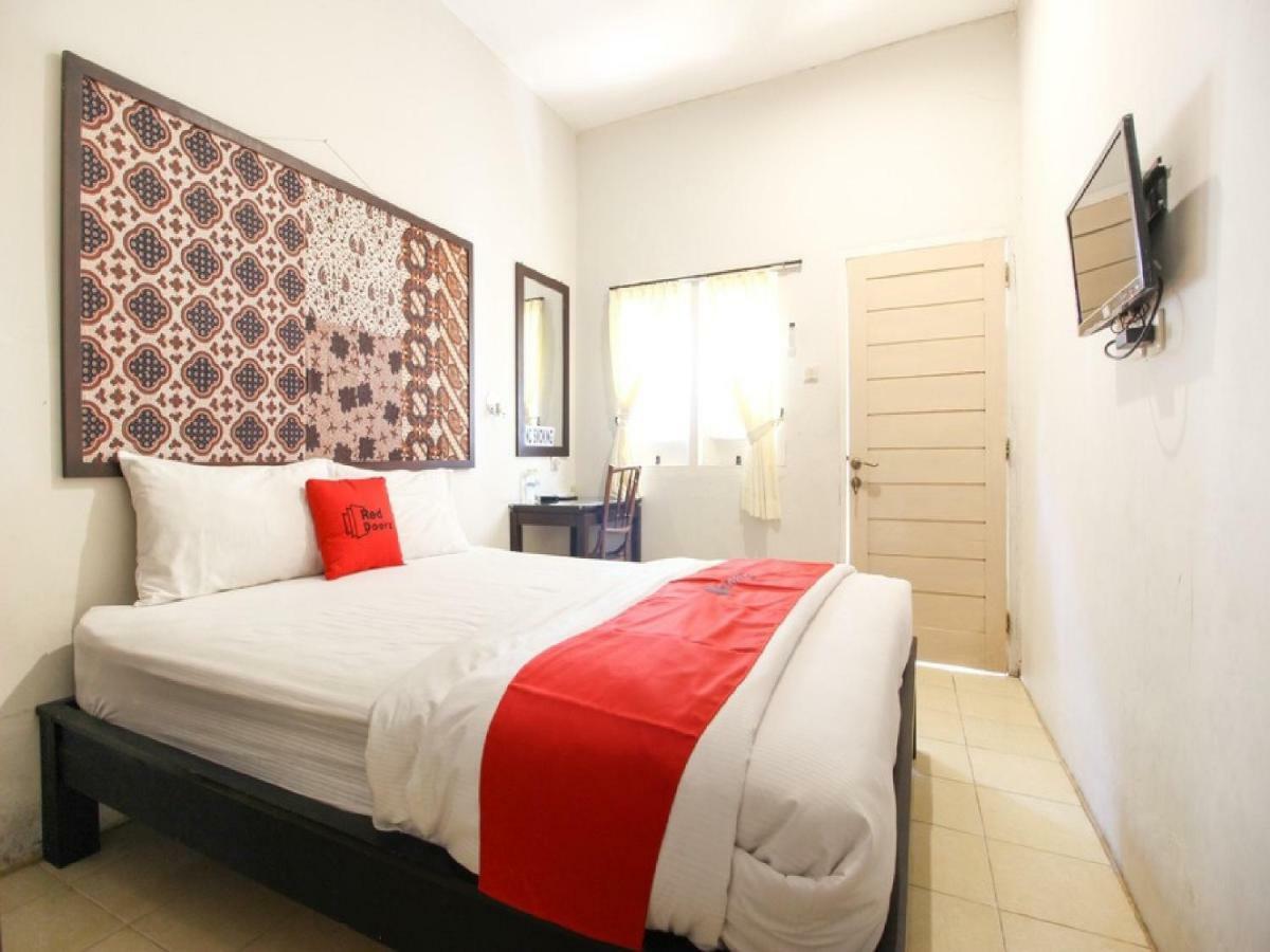 Hotel Reddoorz Syariah Near Wijilan Yogyakarta Exterior foto
