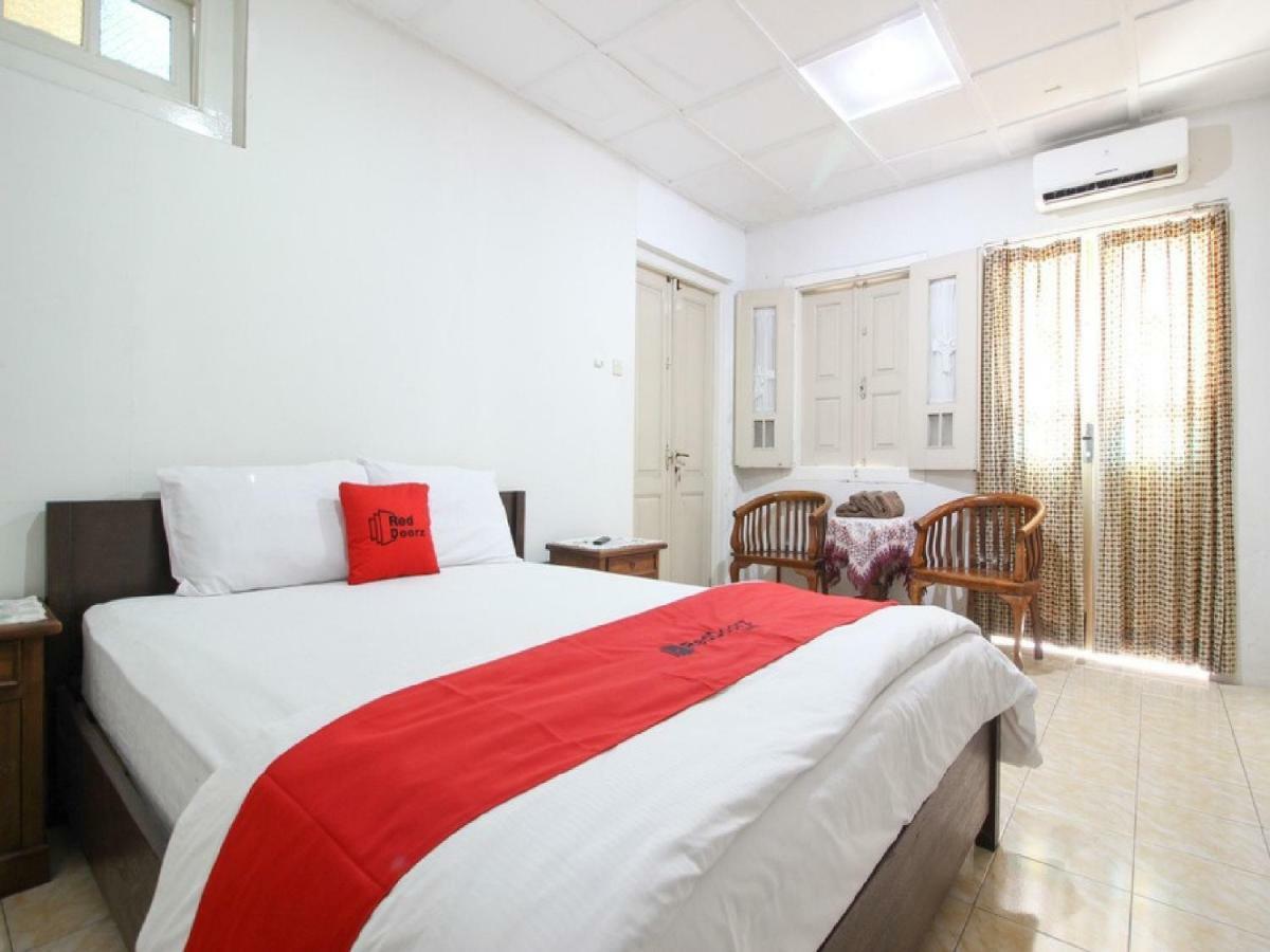Hotel Reddoorz Syariah Near Wijilan Yogyakarta Exterior foto