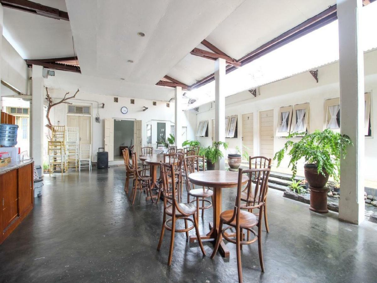 Hotel Reddoorz Syariah Near Wijilan Yogyakarta Exterior foto